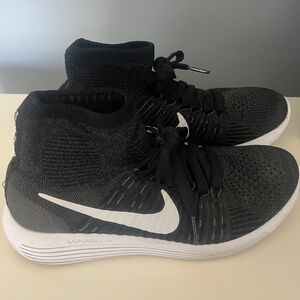 Nike tennis shoes